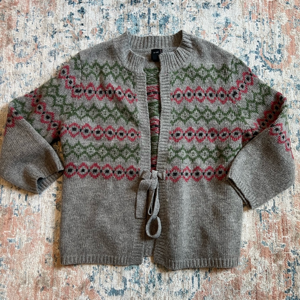 Skyr Vintage Gray Wool Cardigan with Pink and Green Accents with tie front